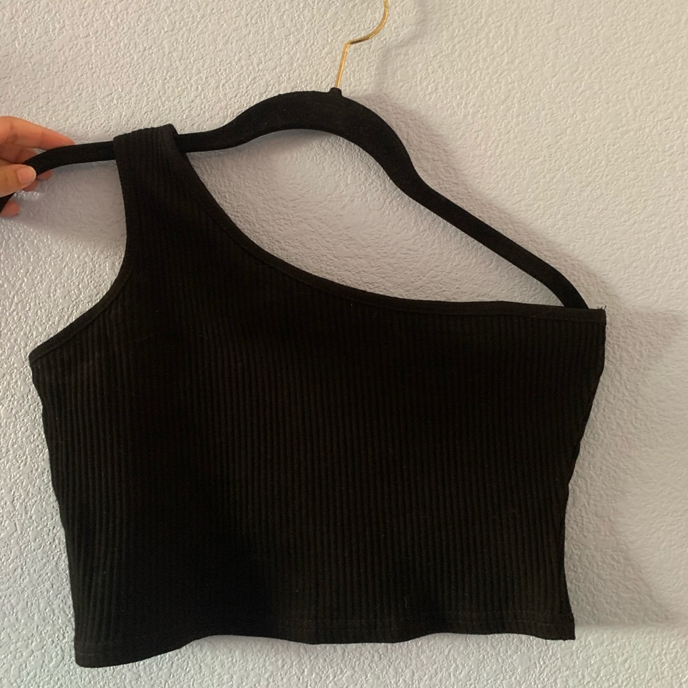 One should crop top